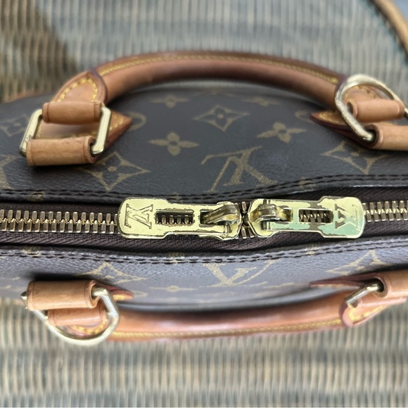 LOUIS VUITTON ALMA Monogram Handbag M51130 Serial #FL0061 - Picture 2 of 16